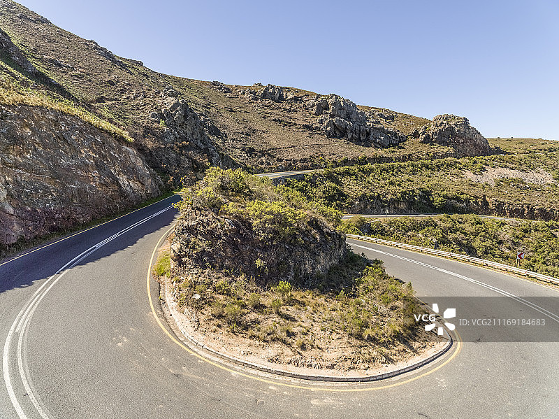 山腰上的发夹弯图片素材