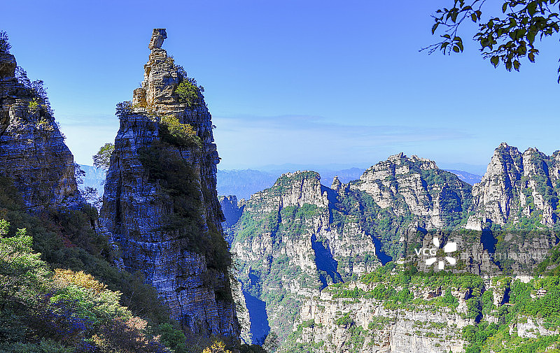 壮美白石山图片素材
