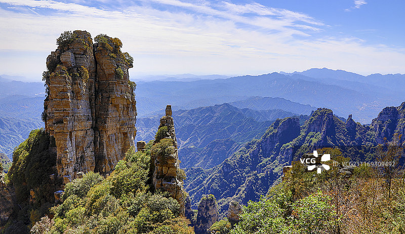 壮美白石山图片素材
