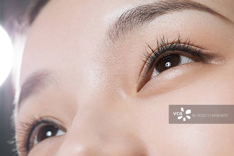 东方年轻女性妆面图片素材