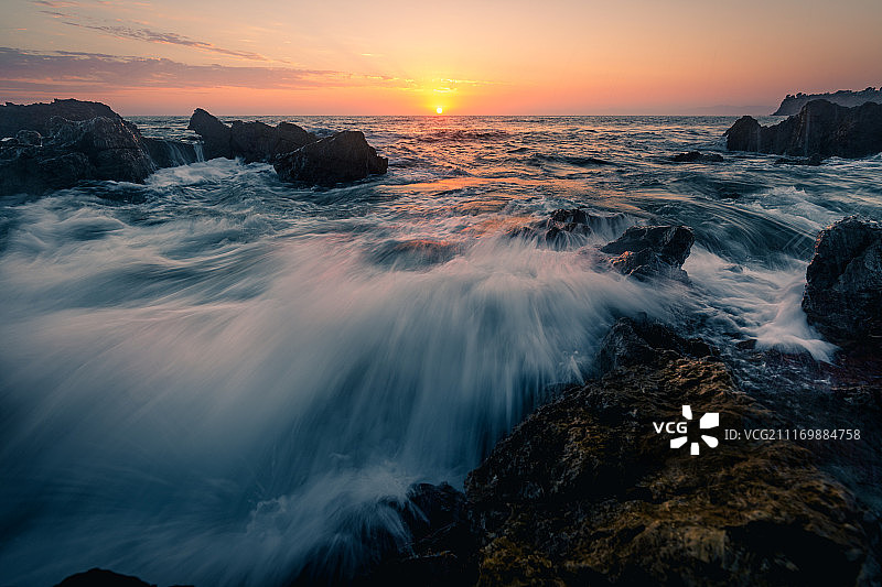 海浪凝固瞬间图片素材