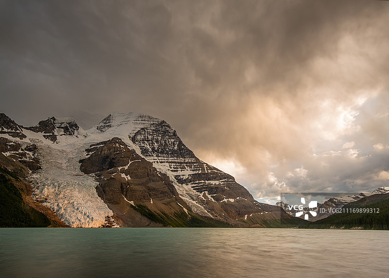 冰与火图片素材