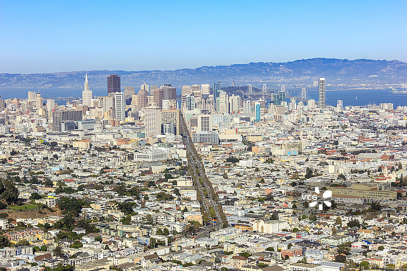 从双子峰俯瞰旧金山城镇图片素材