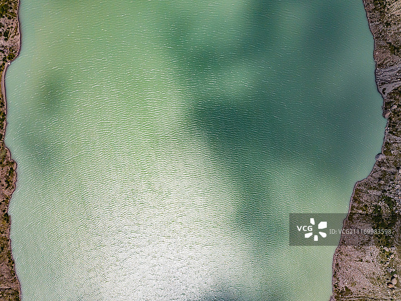 特里夫特湖的云彩倒影图片素材