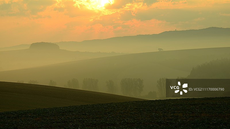 秋天的早晨图片素材