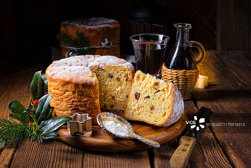 美味的意式圣诞潘妮托尼图片素材