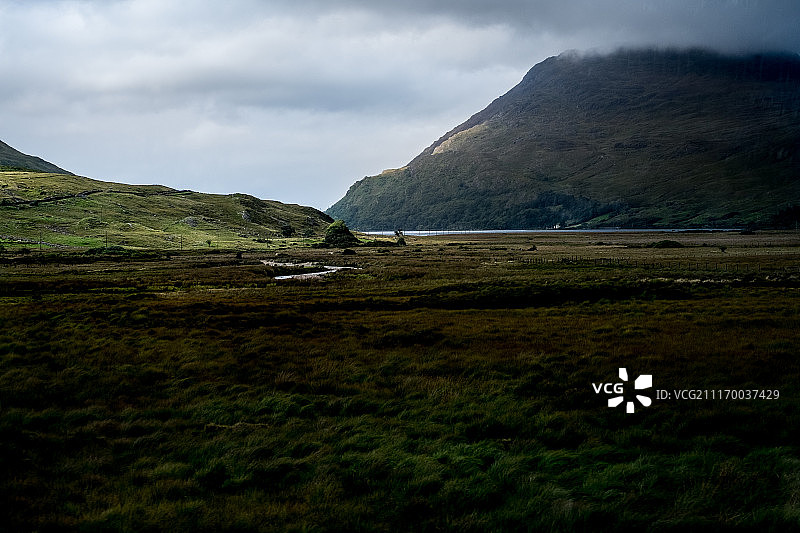 爱尔兰戈尔韦郡康尼马拉的黄昏图片素材