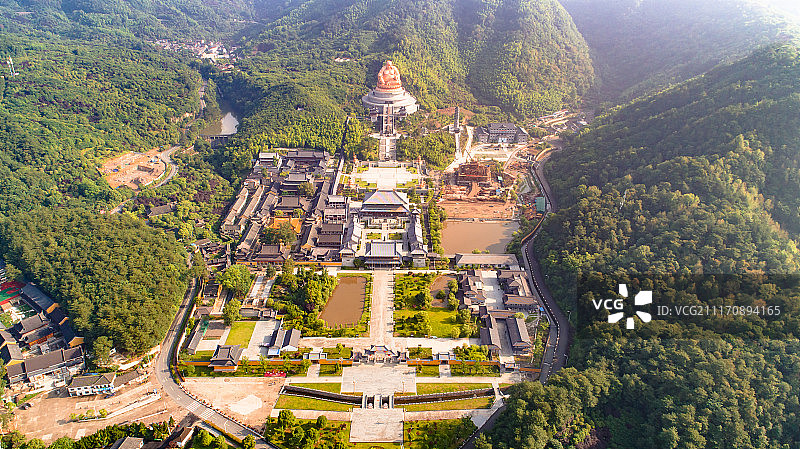 浙江宁波市奉化区溪口雪窦山景区图片素材