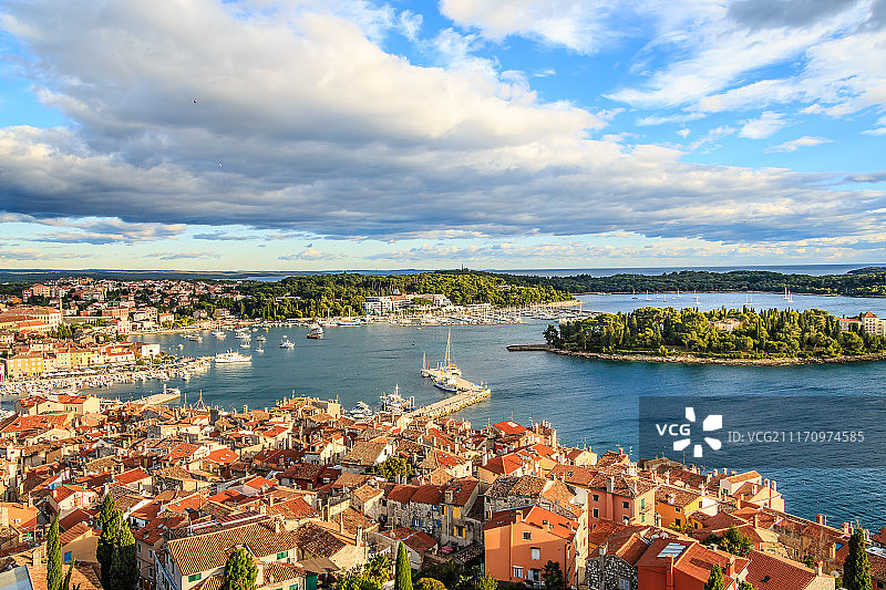 风中的港口图片素材