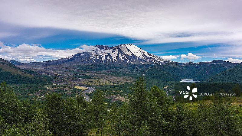 宁静的圣海伦斯山图片素材
