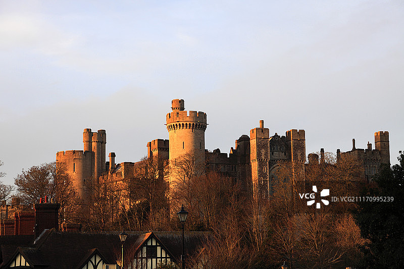 英国苏塞克斯阿伦德尔城堡冬季景色图片素材