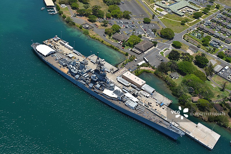 从上方拍摄的密苏里号战列舰图片素材