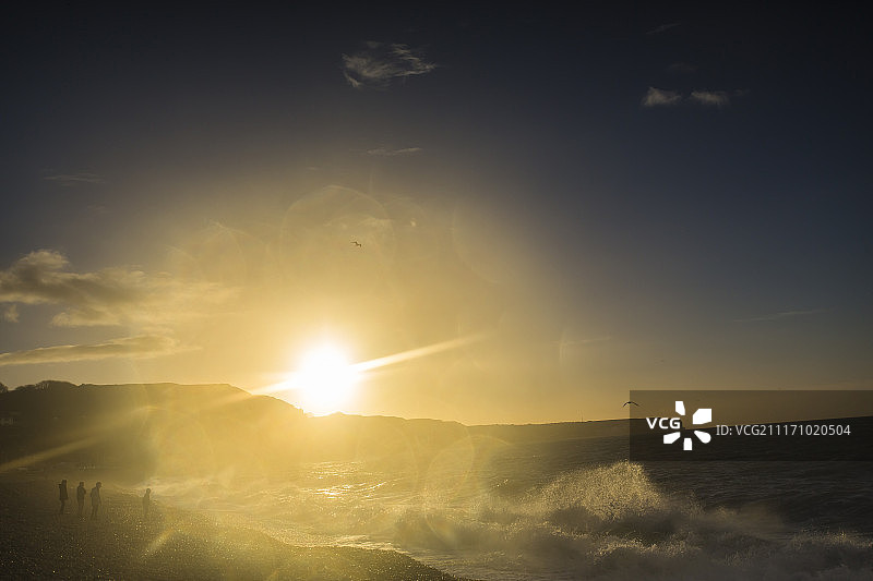 费康海滩上的人物图片素材