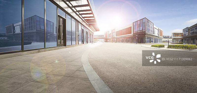 商务区建筑和路面图片素材