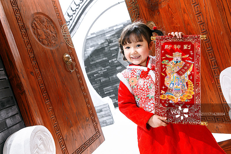 可爱的小女孩庆祝新年图片素材