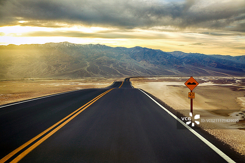汽车广告背景图图片素材