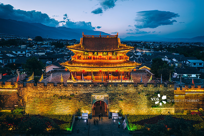 大理古城南门图片素材