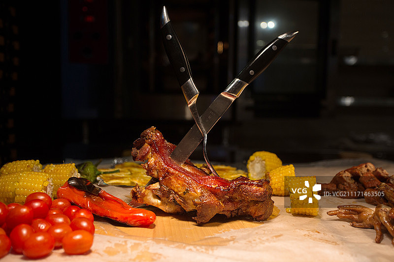 自助餐大肘子图片素材