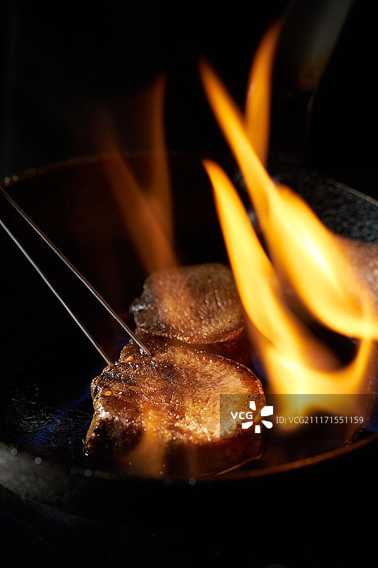煎牛舌西餐美食图片素材
