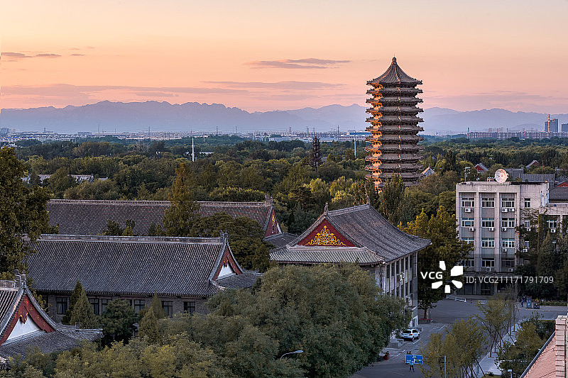 北京大学博雅塔图片素材