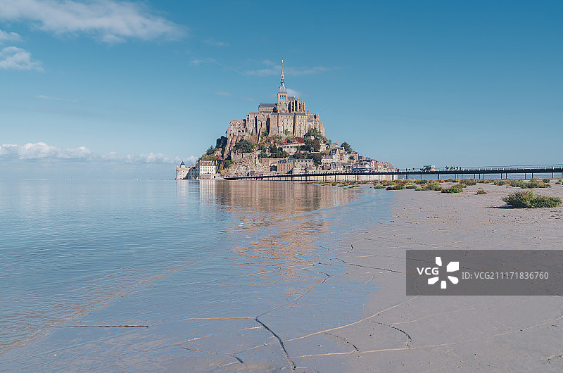 法国圣米歇尔山海上的城堡图片素材