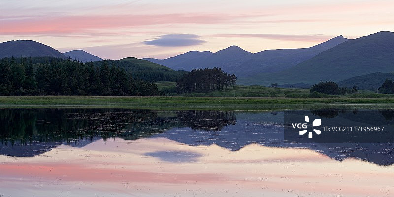 日落，塔拉湖图片素材