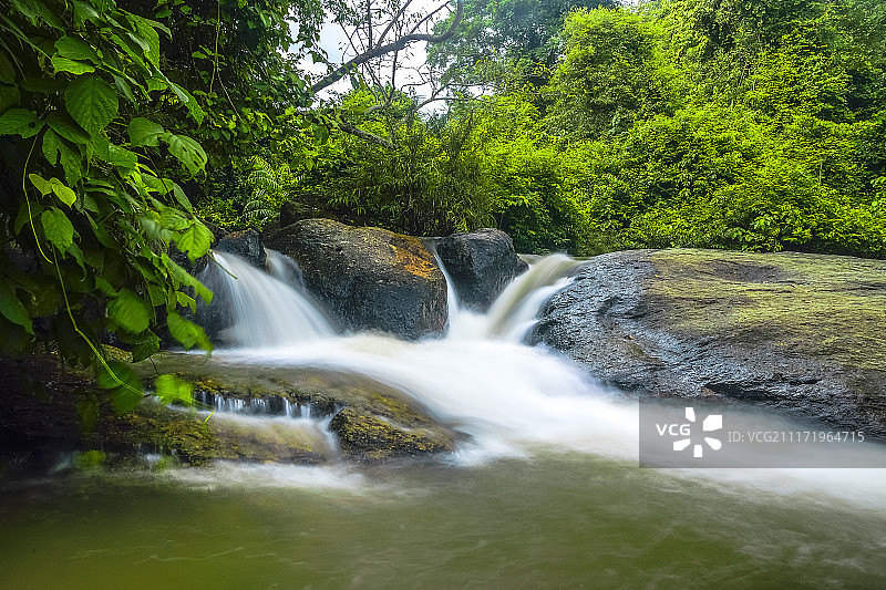 娘荣瀑布图片素材
