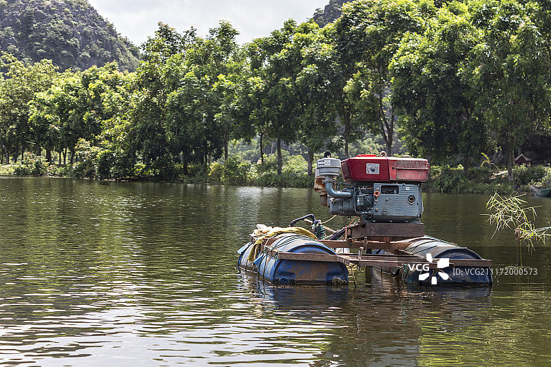 水稻收割机图片素材
