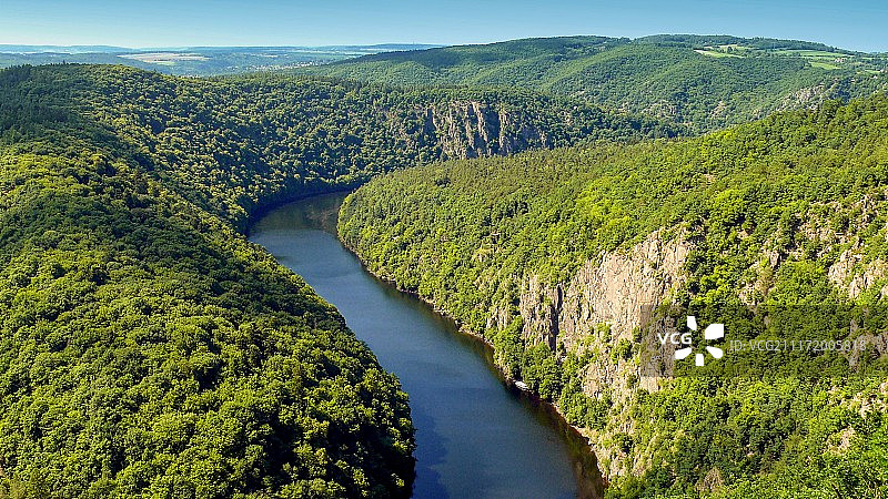 伏尔塔瓦河峡谷图片素材