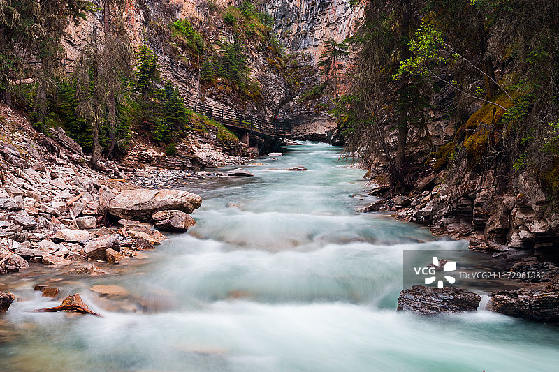约翰斯顿峡谷小溪景观图片素材