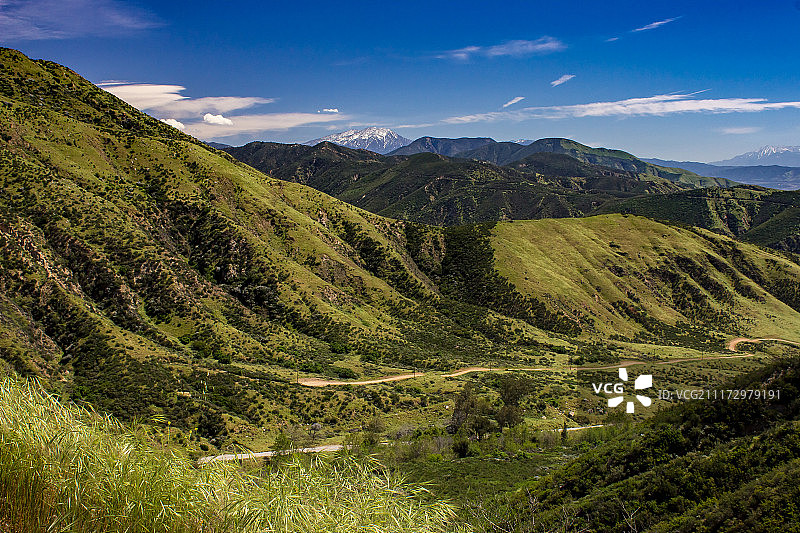 圣贝纳迪诺山脉的壮丽景色图片素材