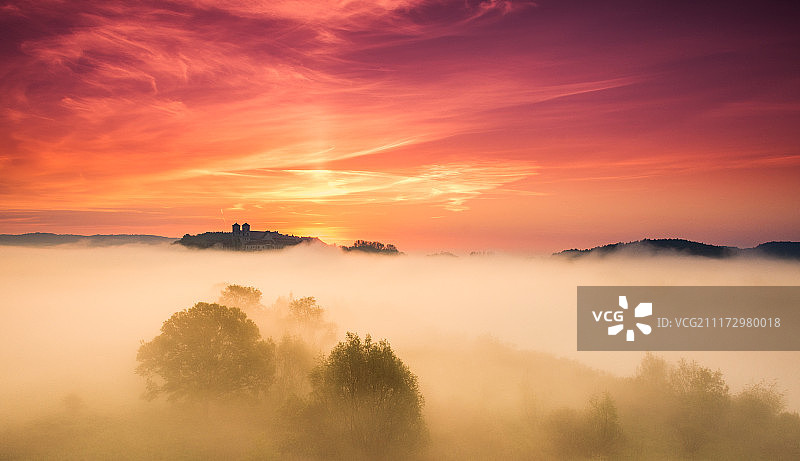 维斯瓦河清晨图片素材