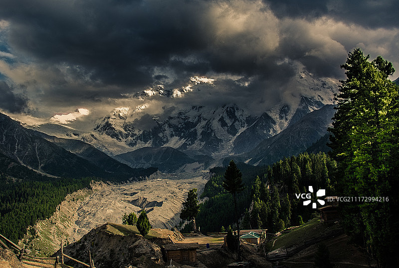 南迦帕尔巴特峰图片素材