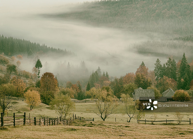 秋天的早晨图片素材
