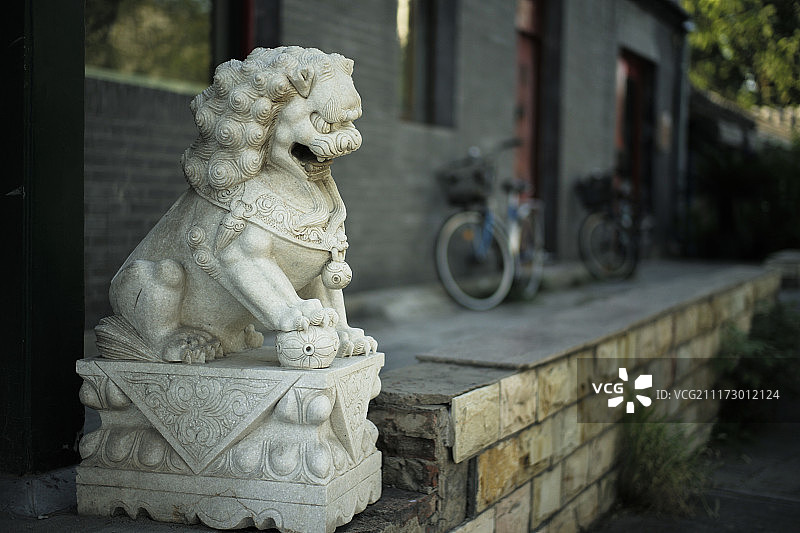 老北京胡同石狮图片素材