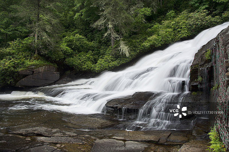 三叠瀑布图片素材
