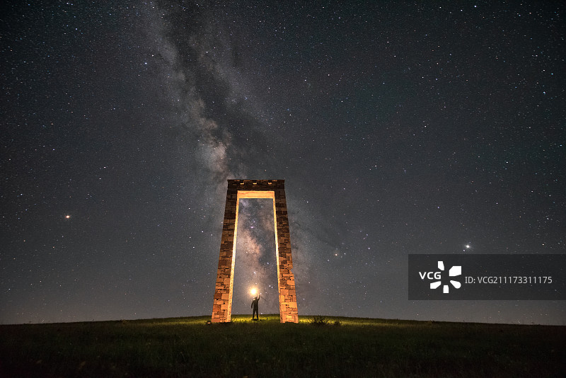 星际下的门图片素材