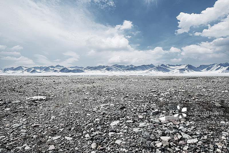 西藏冰川道路图片素材