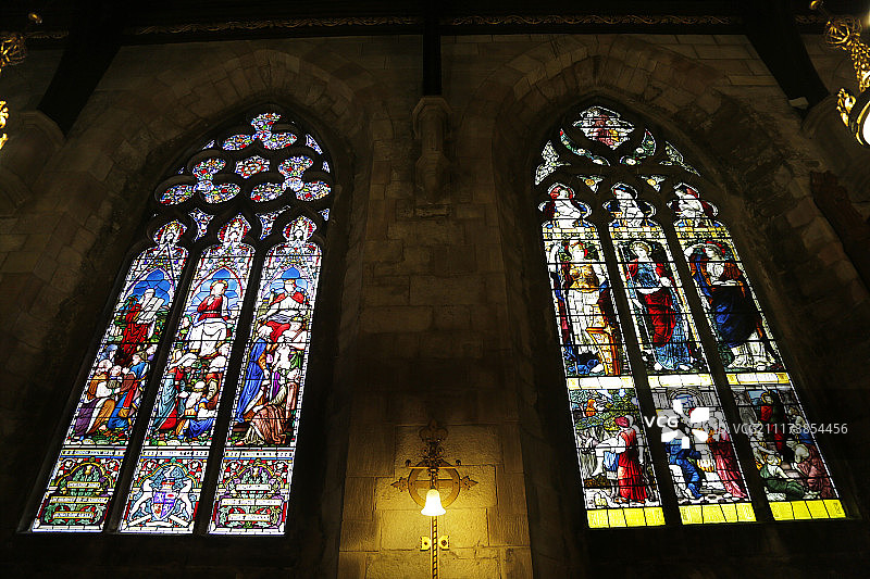圣安德鲁斯大学教堂彩窗图片素材