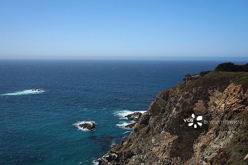 海岸线和海平面迷人景色图片素材