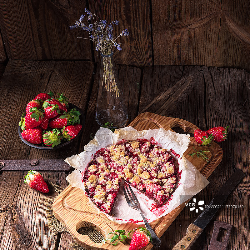 草莓巧克力挞图片素材