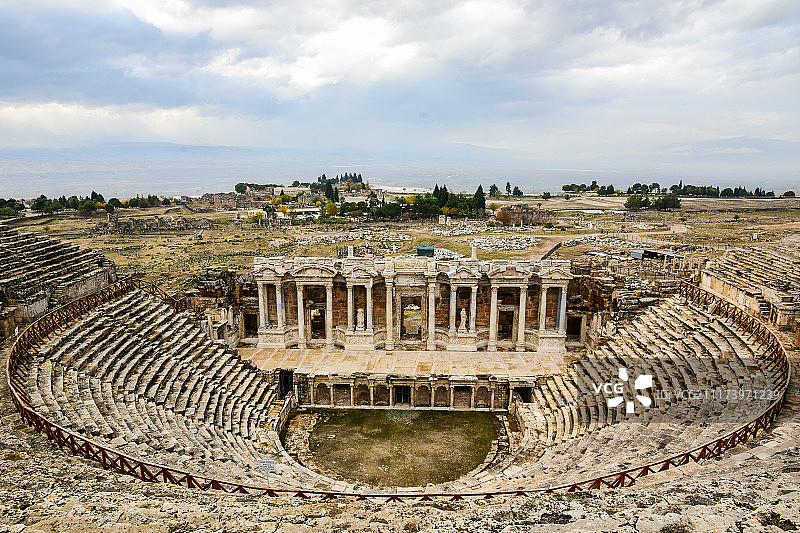 土耳其帕穆克卡莱古希拉波利斯圆形剧场图片素材