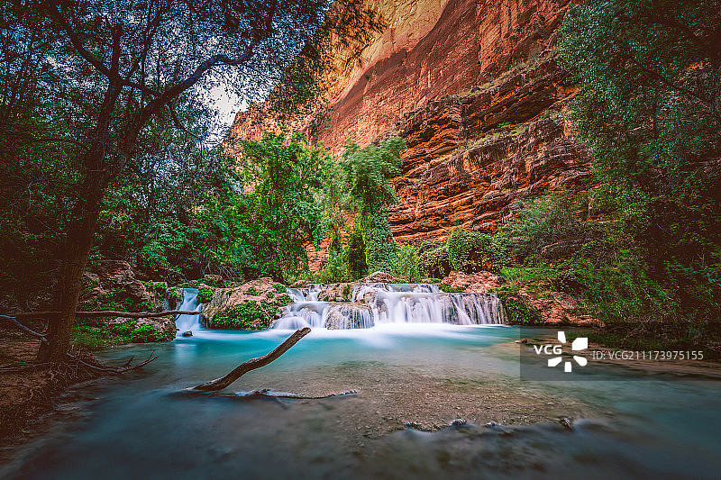 瞬间让我们感到宾至如归图片素材