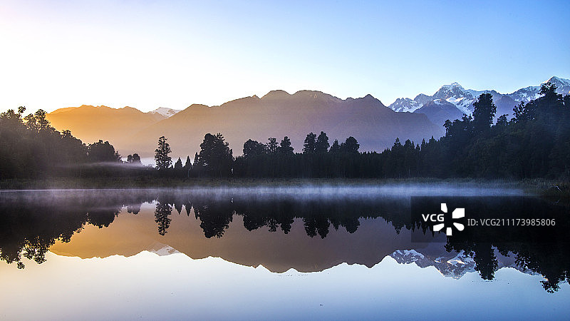 马瑟森湖的清晨图片素材