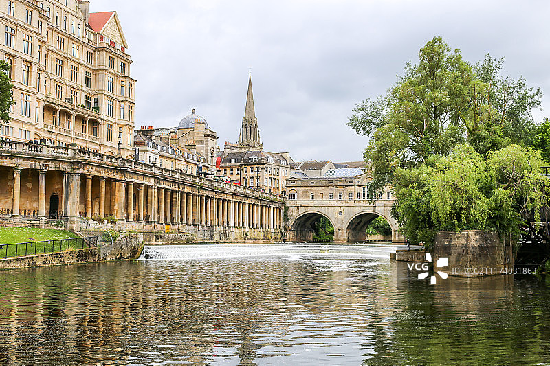 巴斯境内的埃文河图片素材