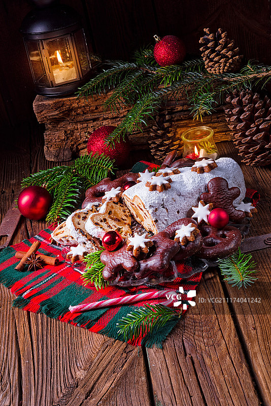 美味德累斯顿圣诞蛋糕图片素材