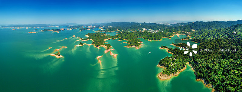 航拍广东河源万绿湖风光图片素材