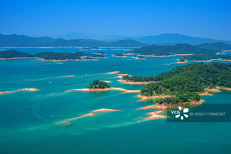 航拍广东河源万绿湖图片素材