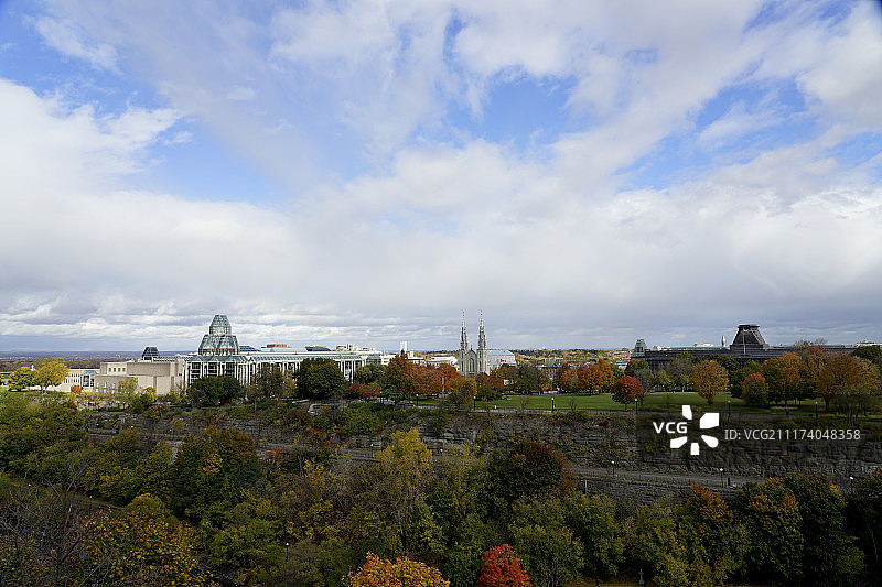 有建筑和树木的景观图片素材