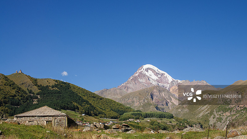 无云的卡兹别克山图片素材